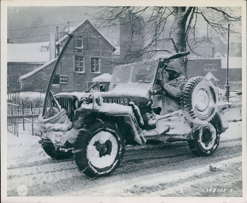 1945011930thdivisionjeepbelgiumsnow1-1.jpg