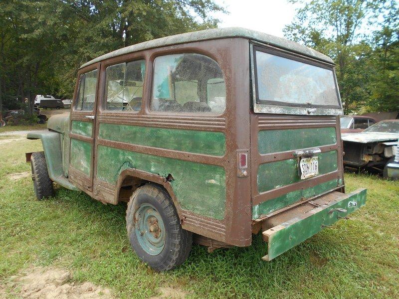 1962WillysJeep_Station_Wagon817314063032-1.jpg