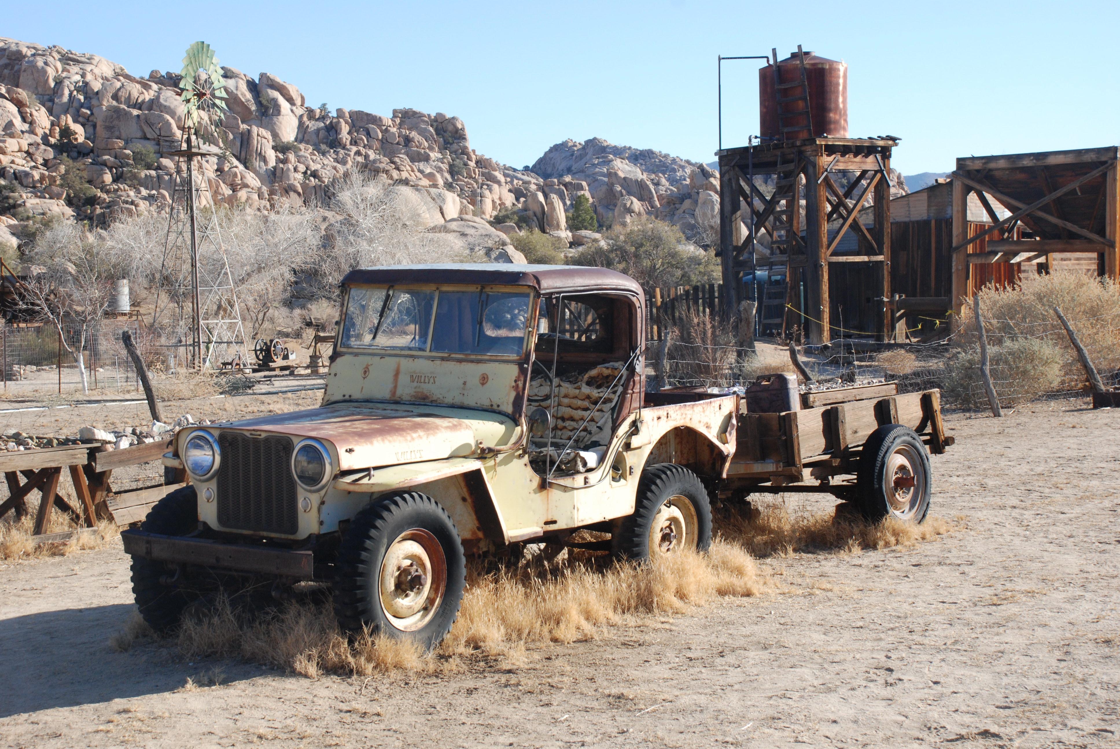 Desert_Queen_Ranch__Willy27s_Jeep-1.jpg
